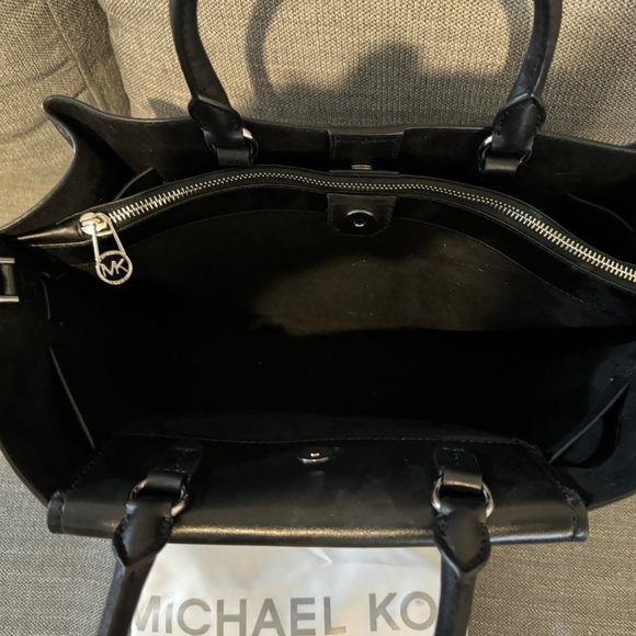 Michael Kors Monogram Canvas Tote - Black Leather Trim - Picture 5 of 10